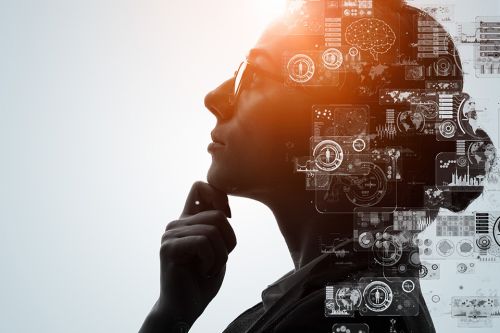 Foto: nachdenkliche Frau